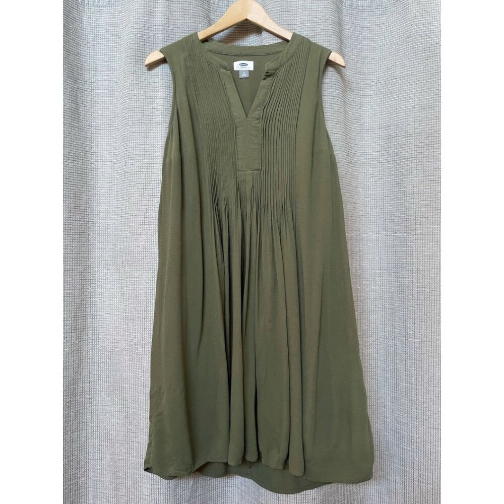 Old Navy Pleated Pintuck Dress